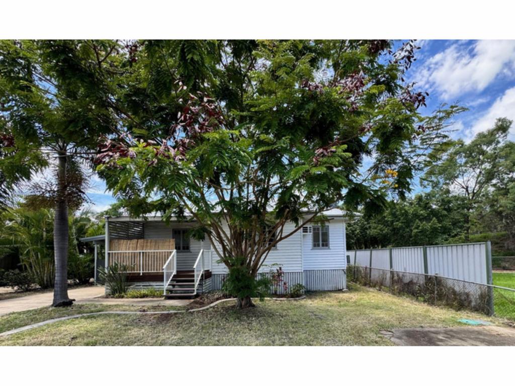 2/5 Dowling St, Park Avenue, QLD 4701