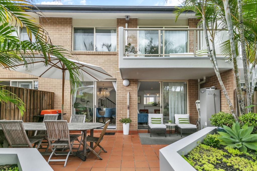 2/102 LAWRENCE ST, FRESHWATER, NSW 2096