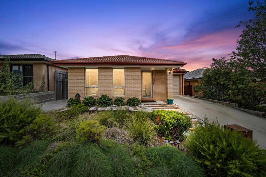 7 Audrey Cahn St, Macgregor, ACT 2615
