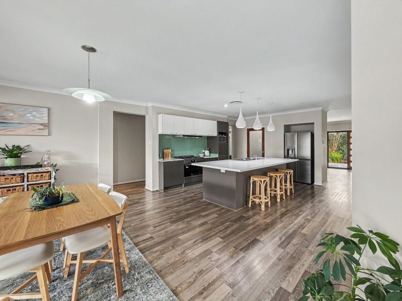 23 Nichols Ave, Beerwah, QLD 4519