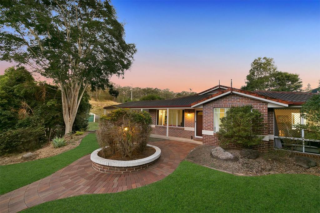 2 Verwood Ct, Ferny Hills, QLD 4055