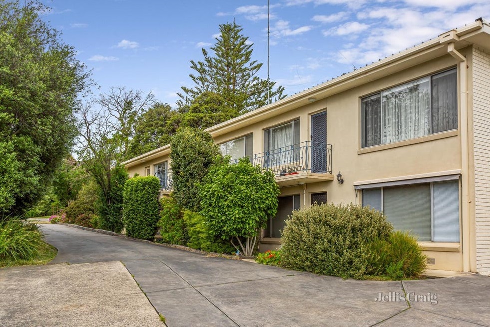 4/2 Kandanga Gr, Bulleen, VIC 3105