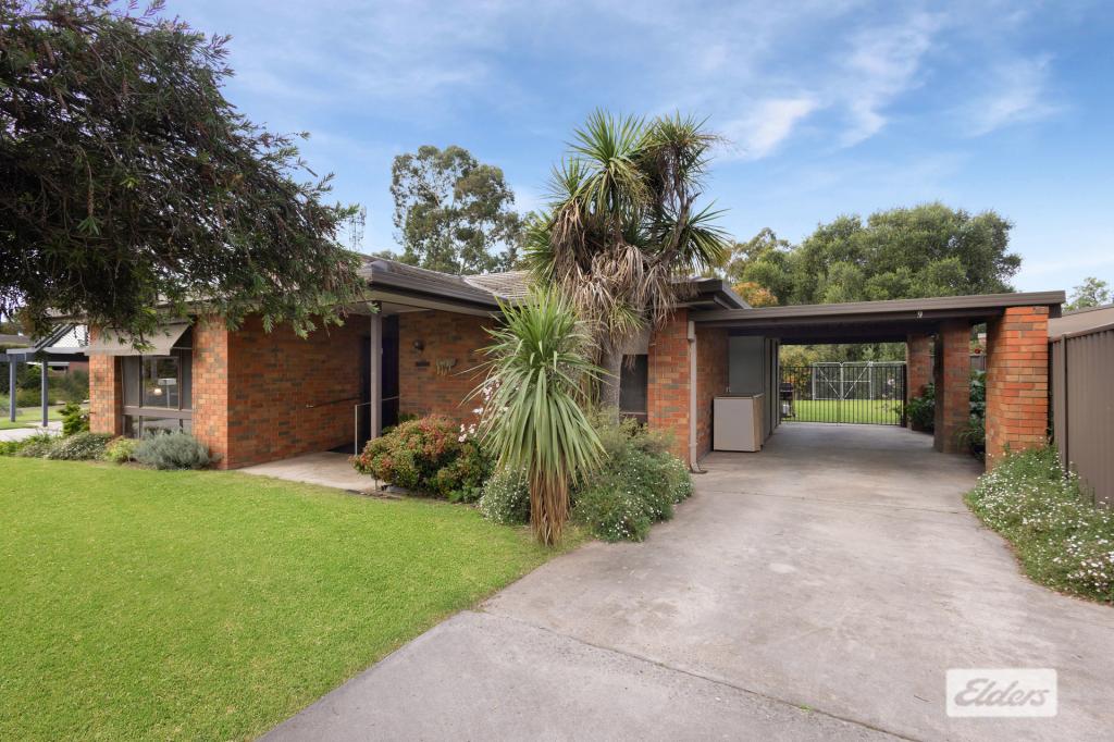 9 Belinda Ave, Golden Square, VIC 3555