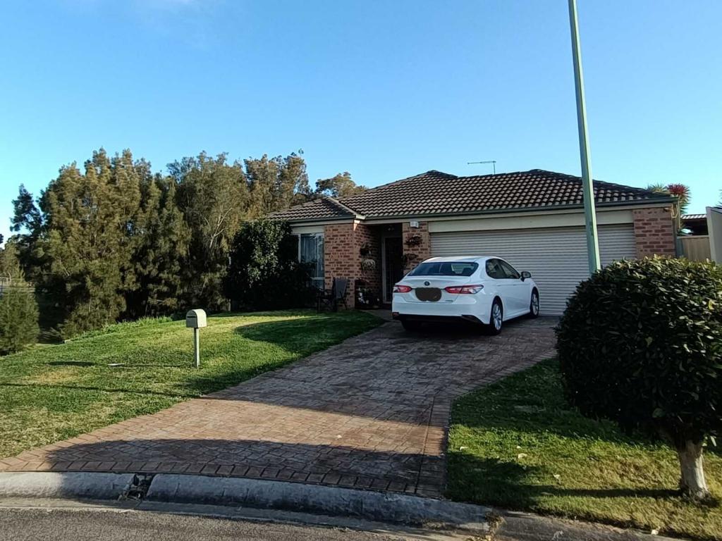 16 Holbrook Ct, Stanhope Gardens, NSW 2768