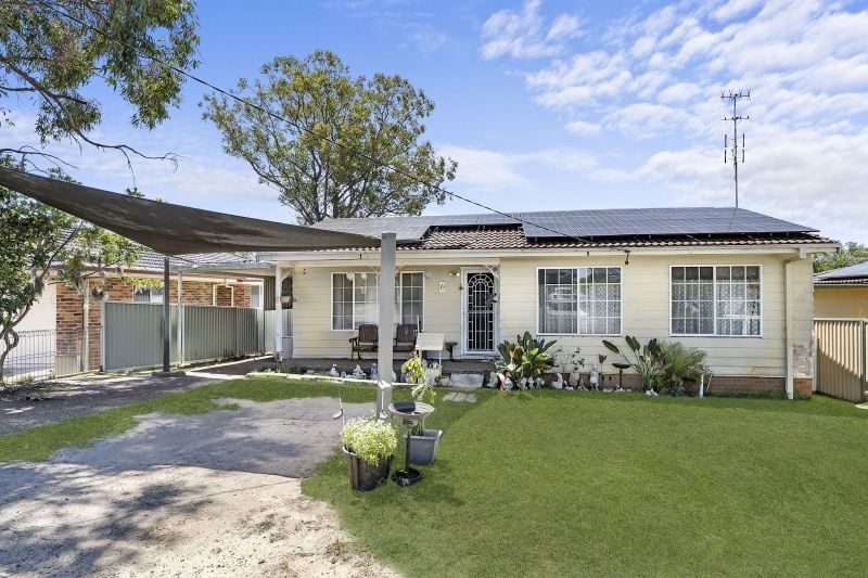 17 Carinya St, Charmhaven, NSW 2263