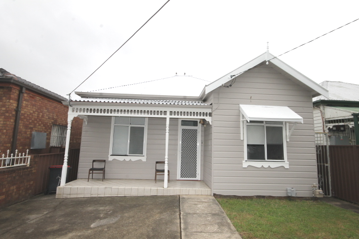 65 Eighth Ave, Campsie, NSW 2194