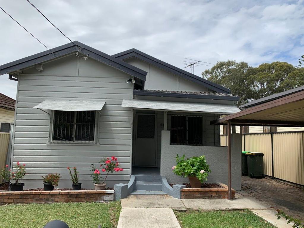 44 Robinson St, Wiley Park, NSW 2195