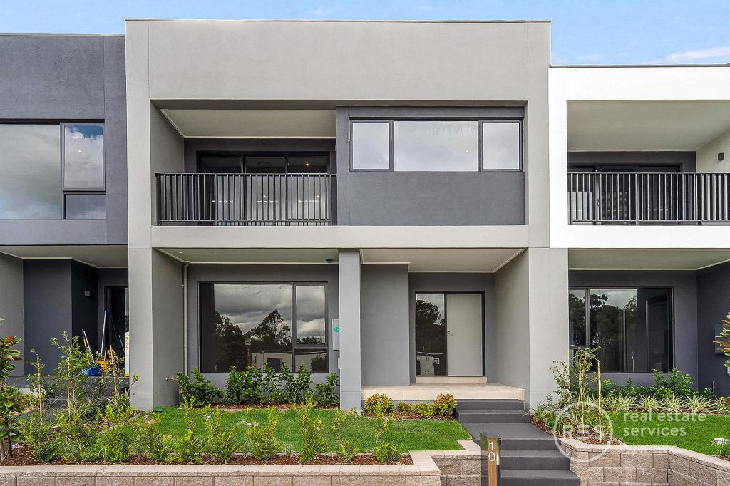 10 Spinnaker Dr, Moorebank, NSW 2170