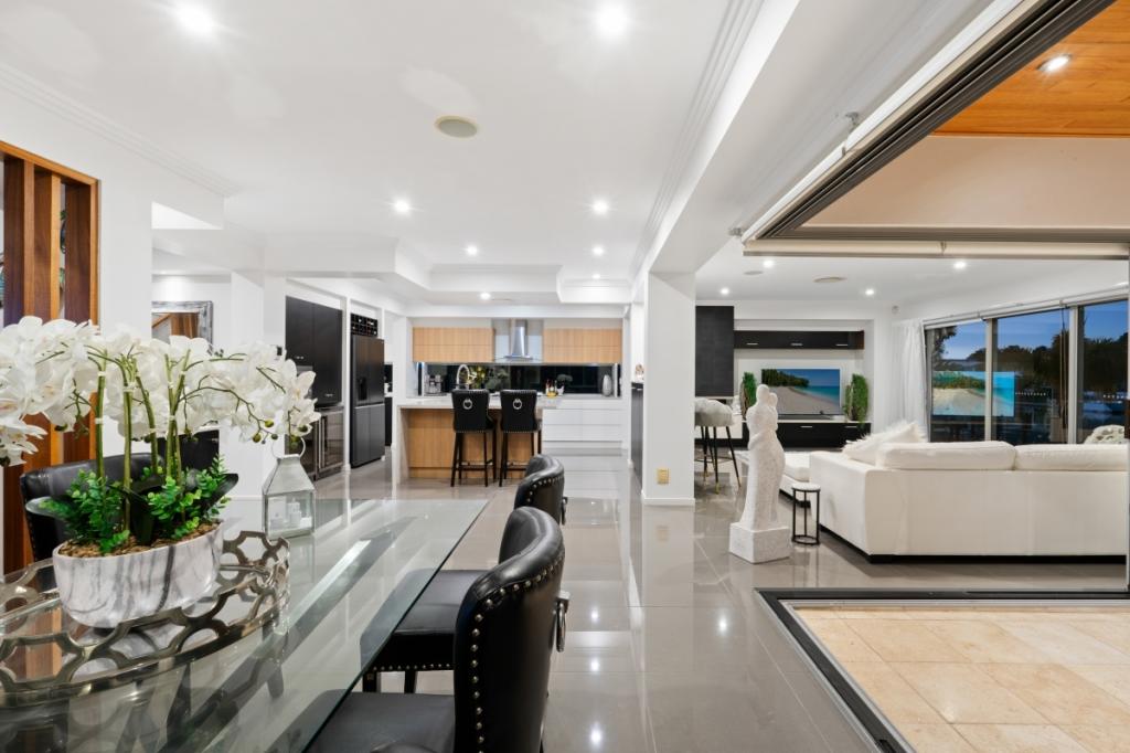 41 COVA BVD, HOPE ISLAND, QLD 4212