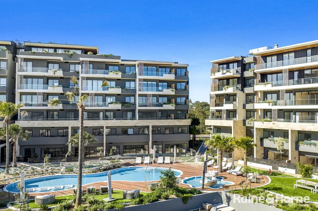 504/89C JOHN WHITEWAY DR, GOSFORD, NSW 2250