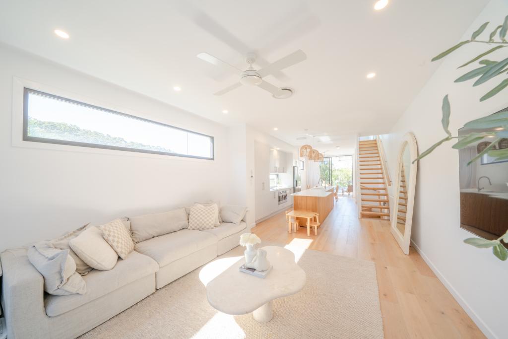 8/6-8 Ikkina Rd, Burleigh Heads, QLD 4220