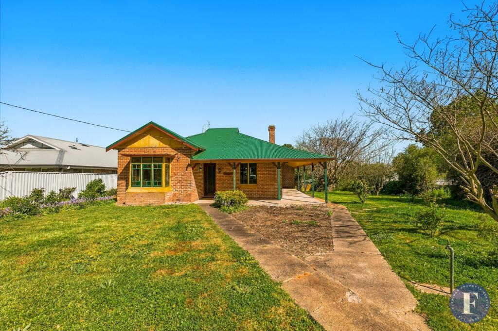 89 Farm St, Boorowa, NSW 2586
