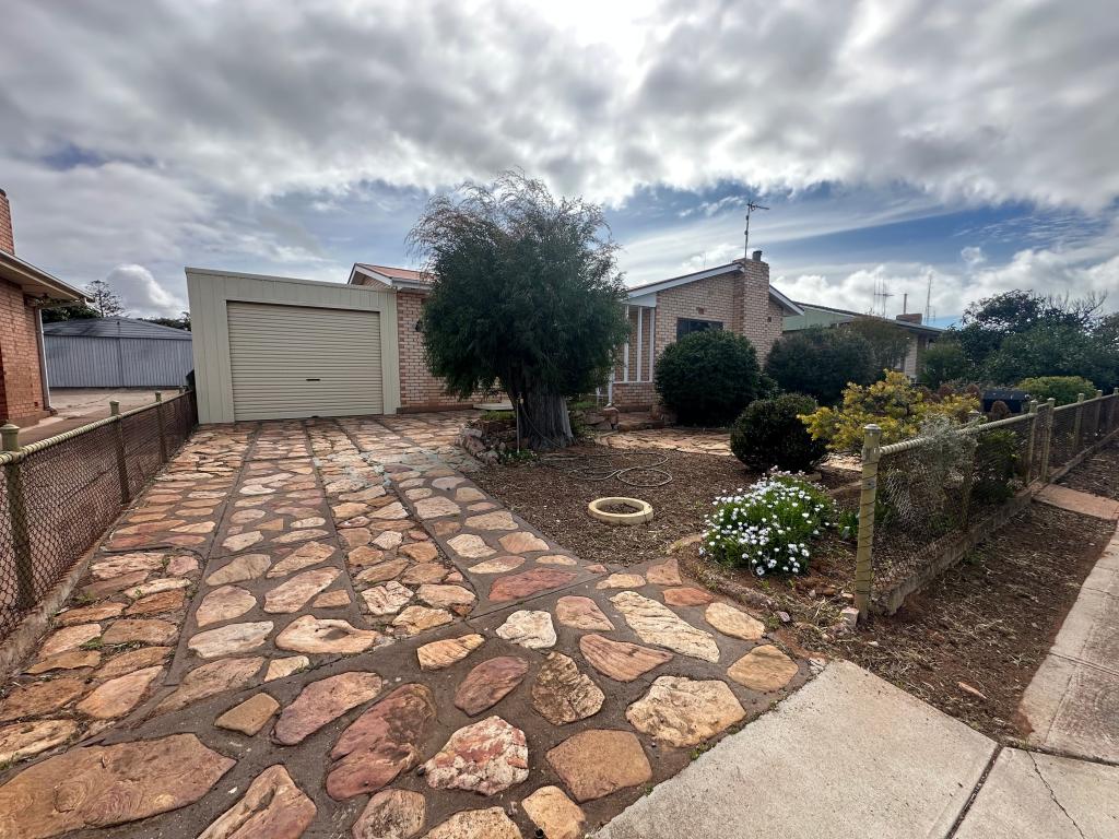 14 Dalziel St, Whyalla Playford, SA 5600