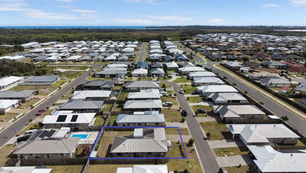 11 LADY ELLIOT CRES, ELI WATERS, QLD 4655