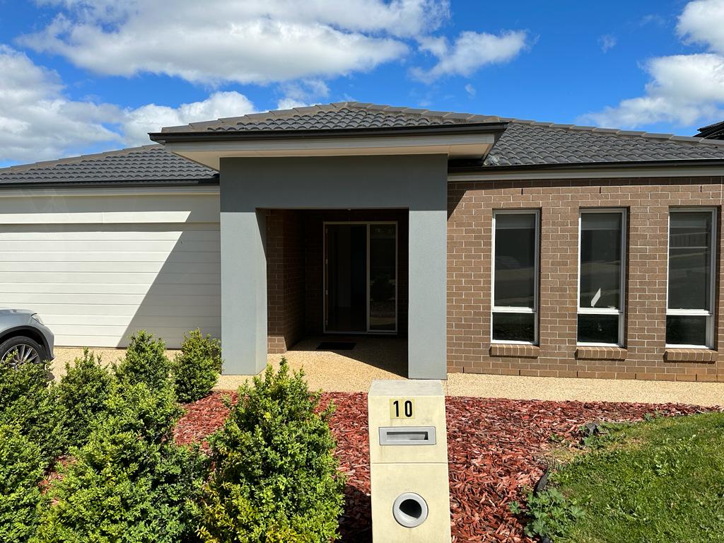 10 Wattleglade Ave, Warragul, VIC 3820