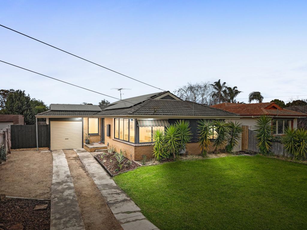 13 Stewart Dr, Werribee, VIC 3030