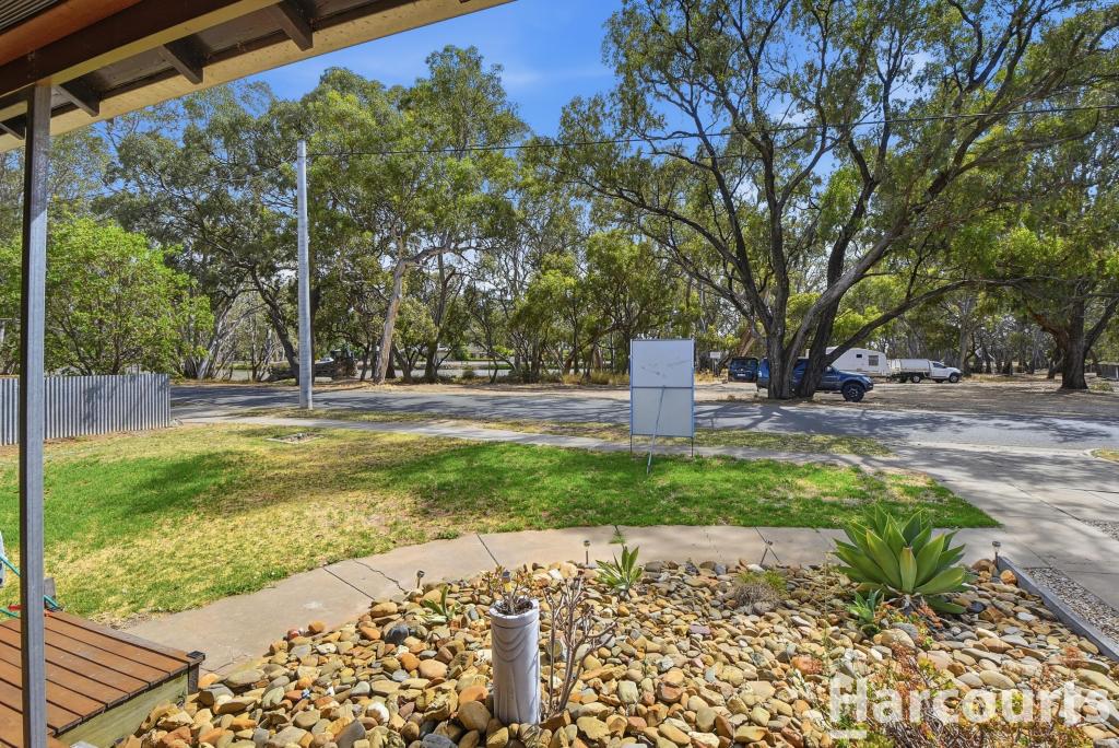 86 Craig Ave, Warracknabeal, VIC 3393