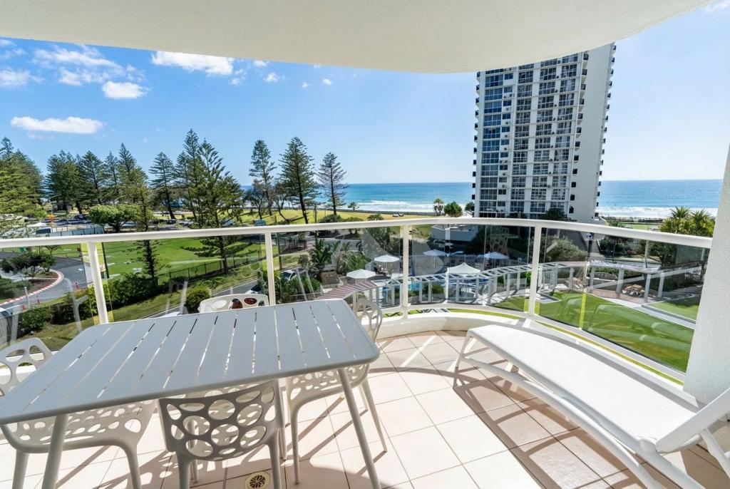 92/59 PACIFIC ST, MAIN BEACH, QLD 4217
