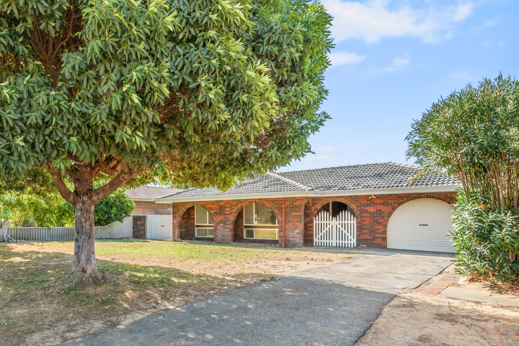 34 Gillark St, Dudley Park, WA 6210