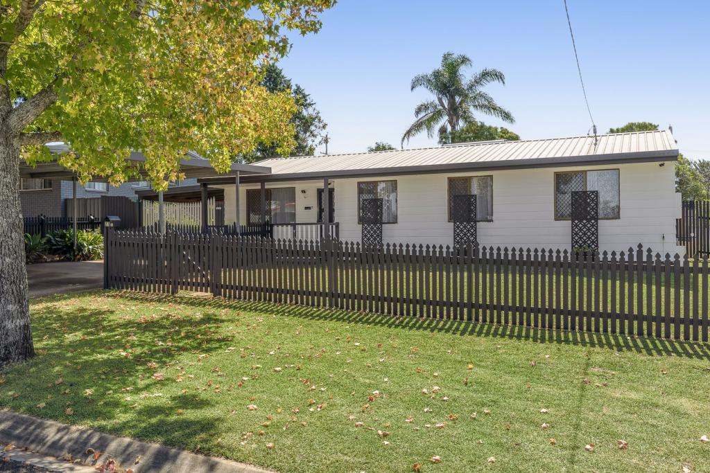 21 Seppelt St, Wilsonton Heights, QLD 4350
