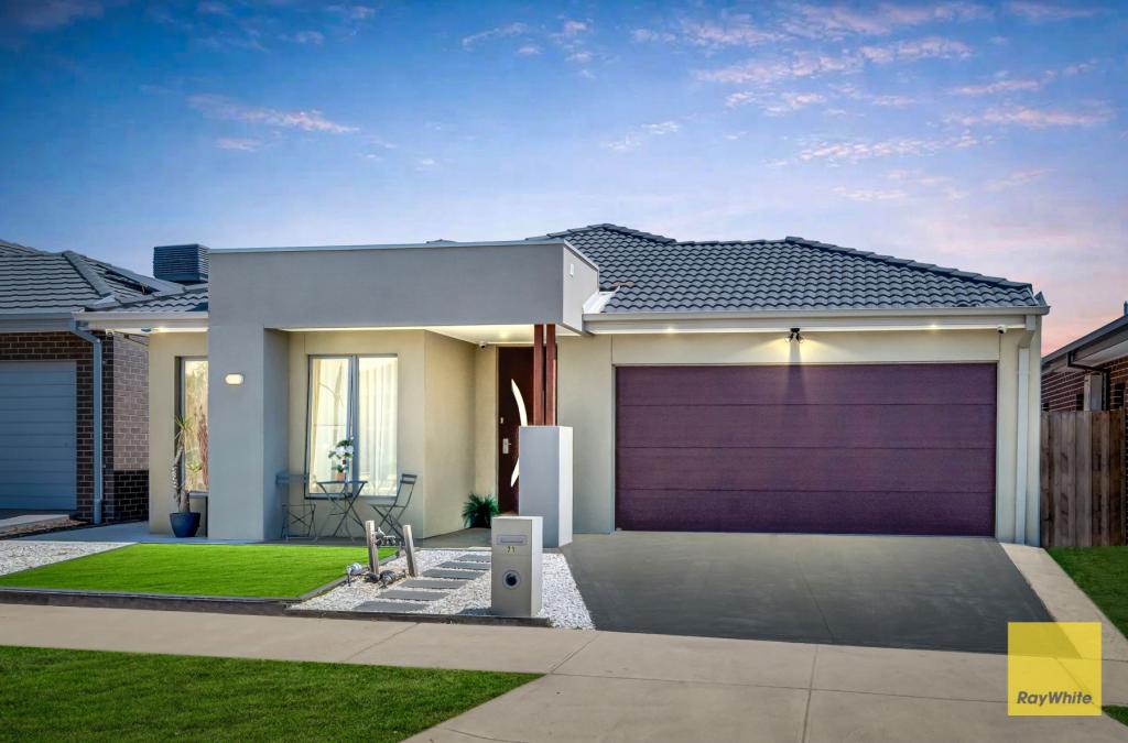 71 Warrigal Dr, Aintree, VIC 3336