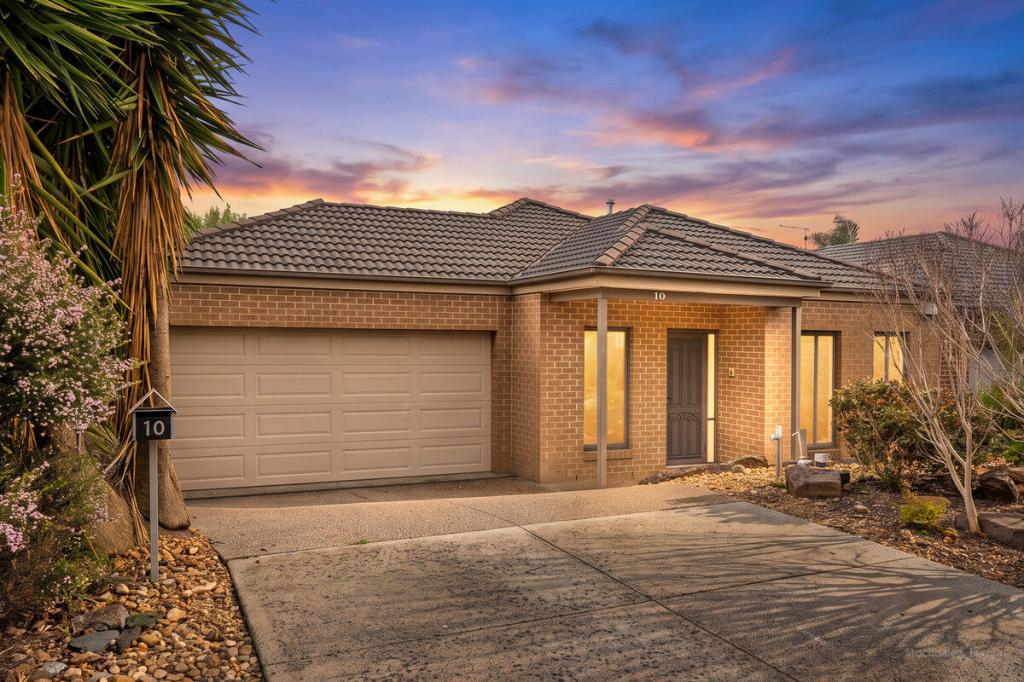 10 BROWNFIELD DR, OFFICER, VIC 3809