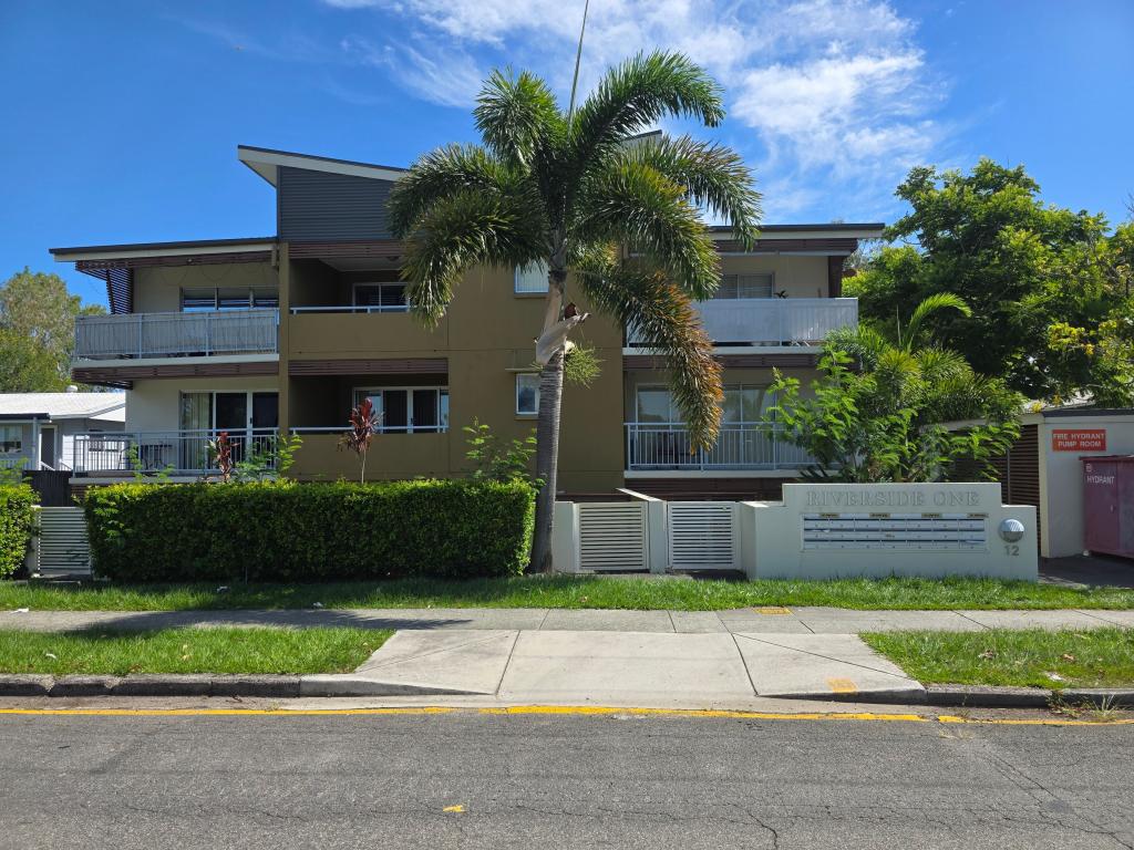 11/12 Edward St, Caboolture, QLD 4510