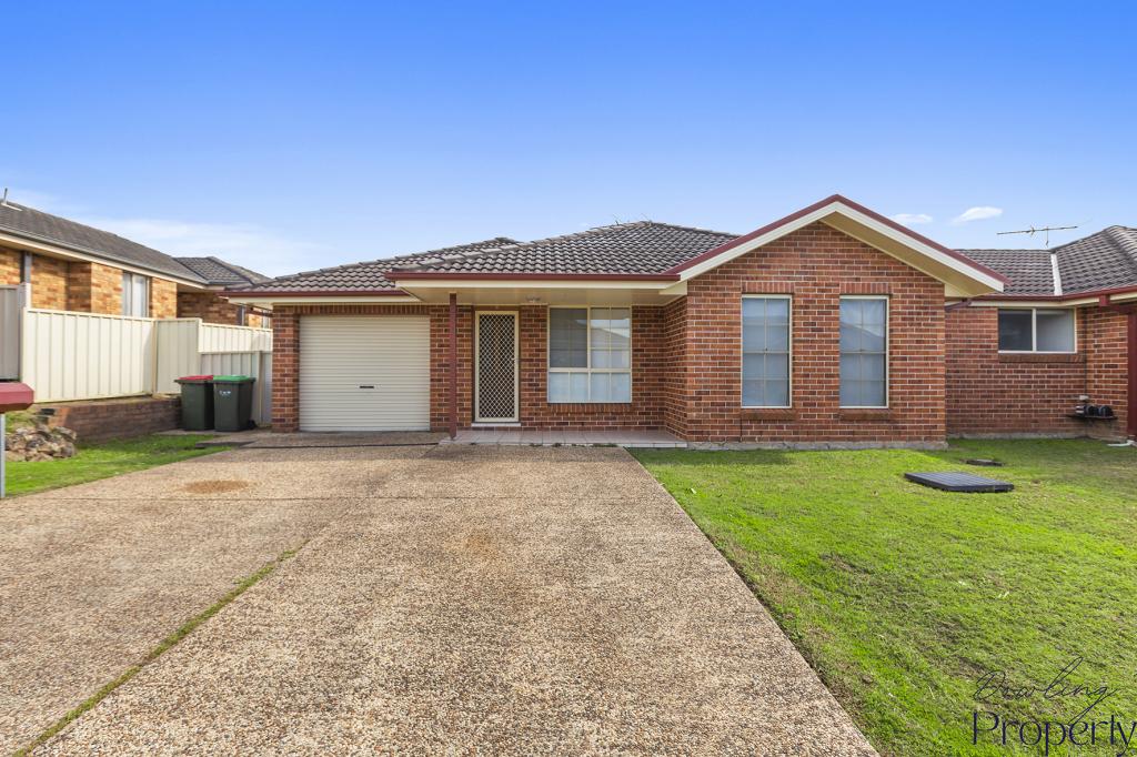 2/24 Strutt Cres, Metford, NSW 2323