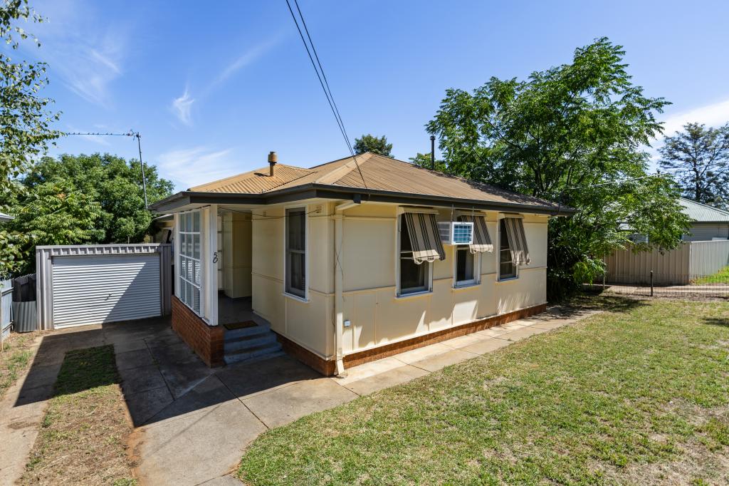 50 Gilmore Ave, Mount Austin, NSW 2650