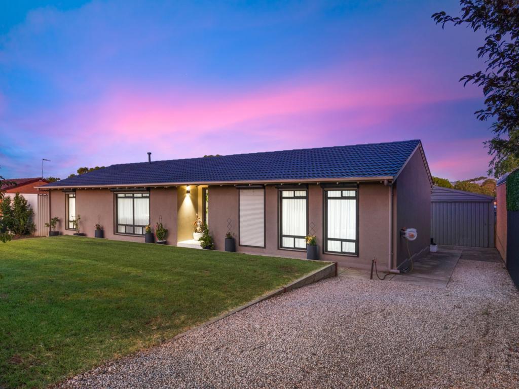 22 Kenneth Rd, Morphett Vale, SA 5162