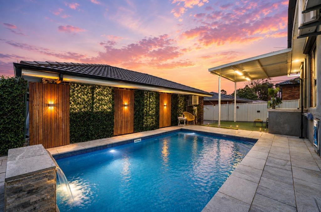 21 Turquoise Cres, Bossley Park, NSW 2176