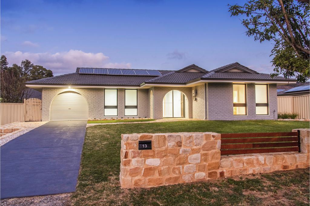 13 William St, Byford, WA 6122