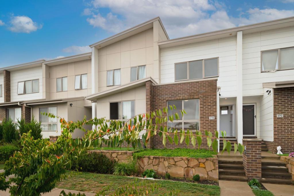 37b Madgwick St, Coombs, ACT 2611