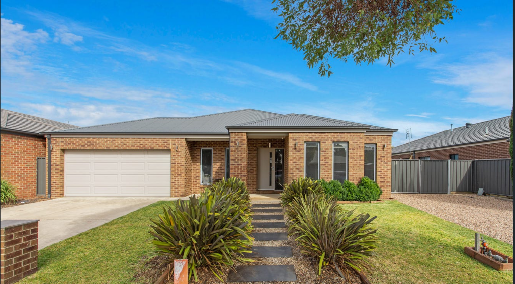 81 Greenfield Dr, Epsom, VIC 3551