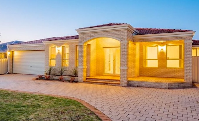 8 Orlando Ave, Bibra Lake, WA 6163