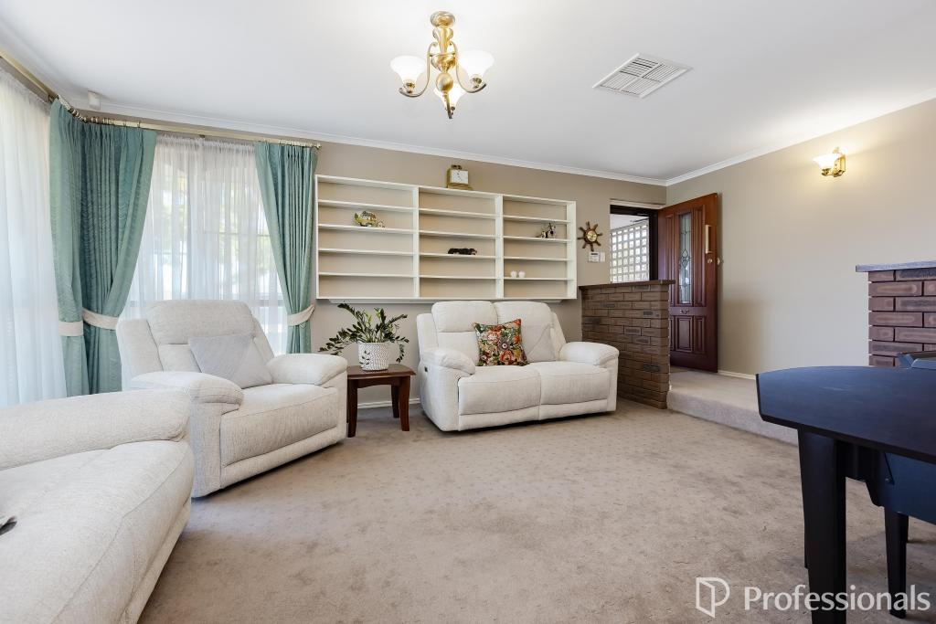 17 Gracechurch Cres, Leeming, WA 6149