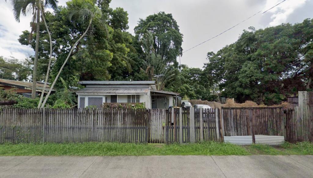 8 RESERVOIR RD, MANOORA, QLD 4870