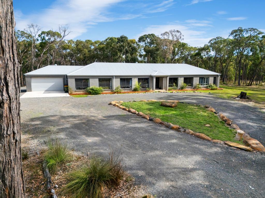 19 Stuart Ct, Smythes Creek, VIC 3351