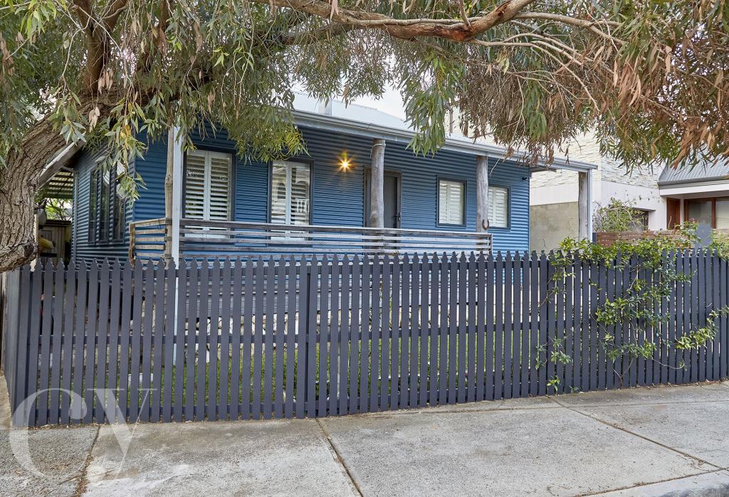 10 Agnes St, Beaconsfield, WA 6162