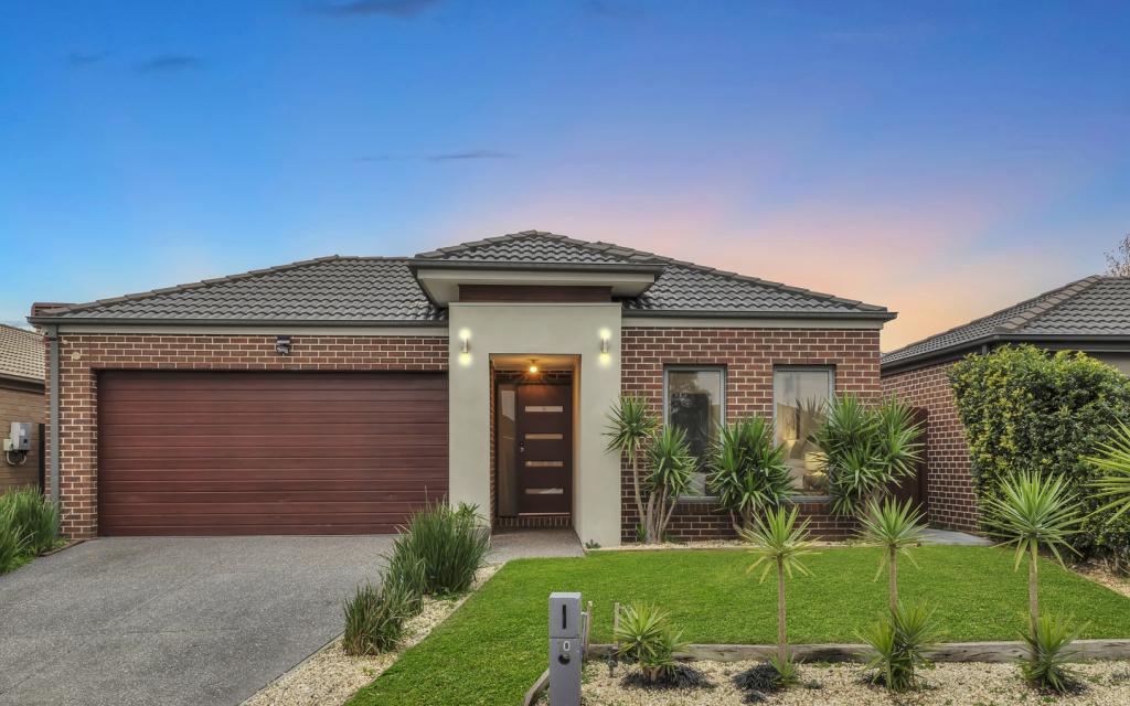 10 Dusky Bells Dr, Cranbourne West, VIC 3977
