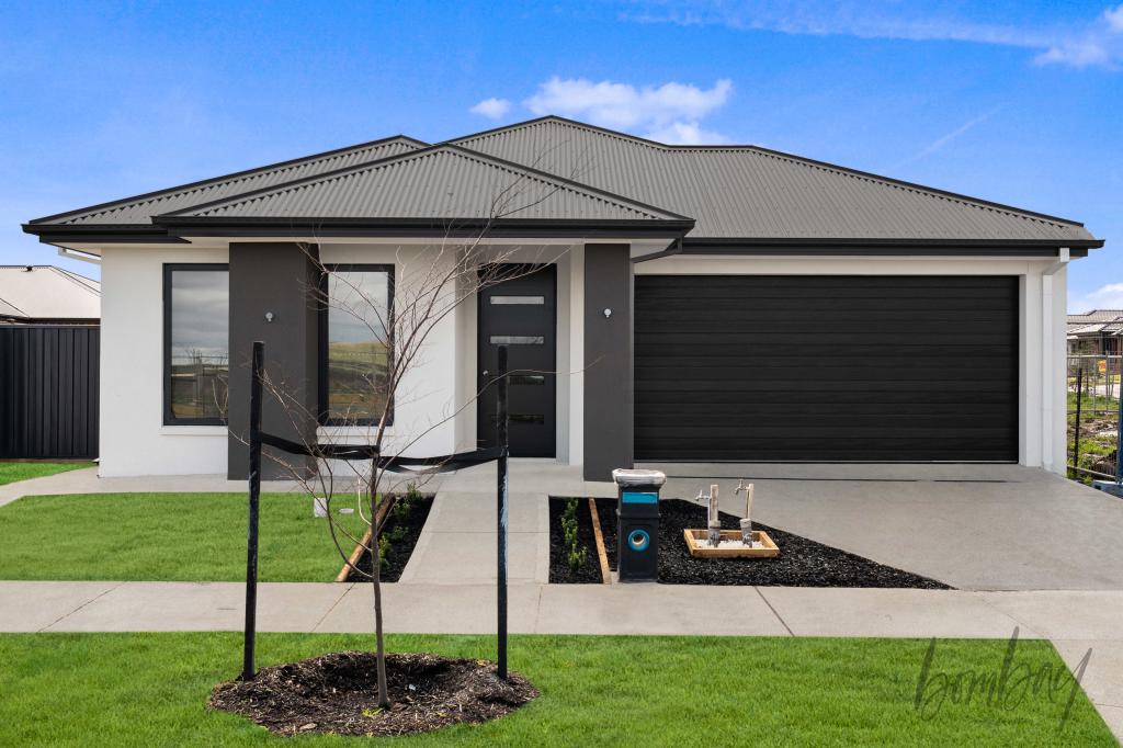 465 LITHGOW ST, BEVERIDGE, VIC 3753