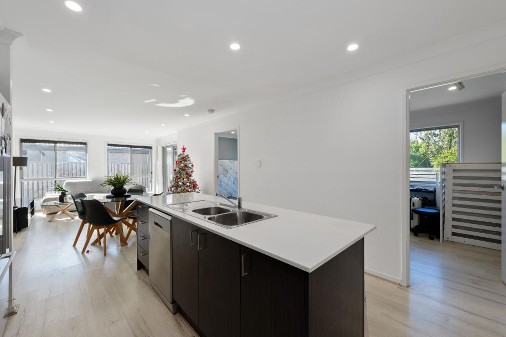 34 OXFORD ST, PIMPAMA, QLD 4209