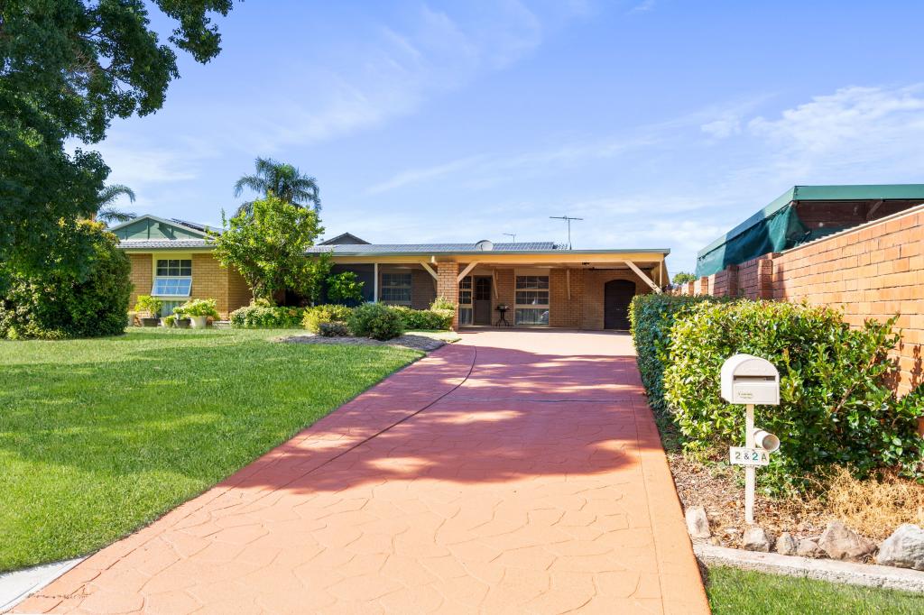 2 Tudor Pl, Glenfield, NSW 2167