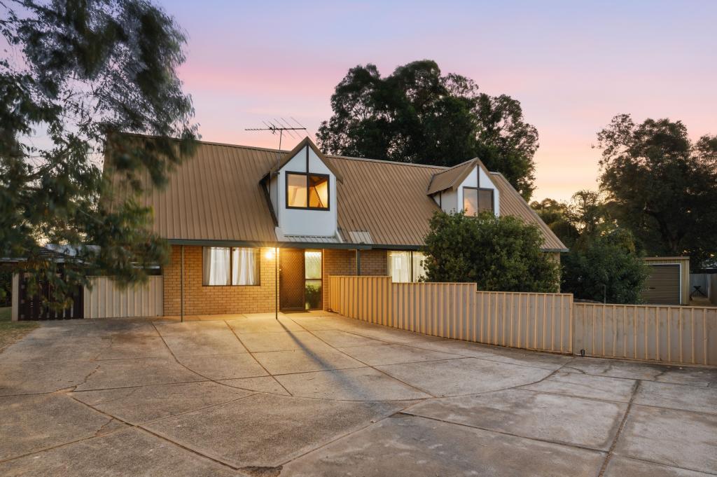 4 Hazelmere Cres, Hazelmere, WA 6055