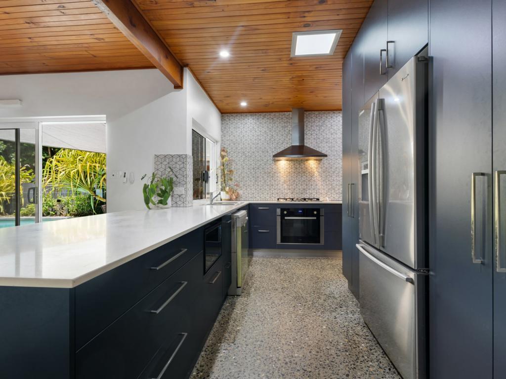 18 Lomond Cl, Edge Hill, QLD 4870