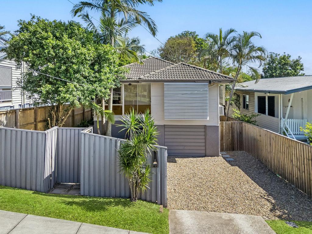 28 Hamilton Rd, Wavell Heights, QLD 4012