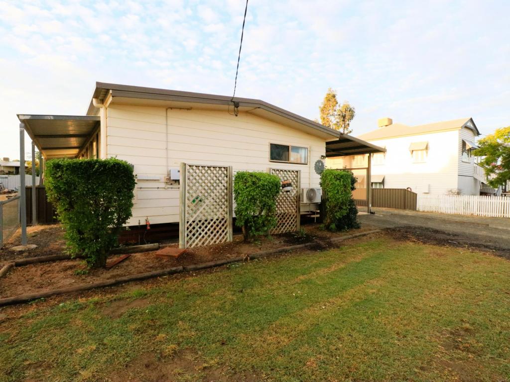 39 IVY ST, ROMA, QLD 4455