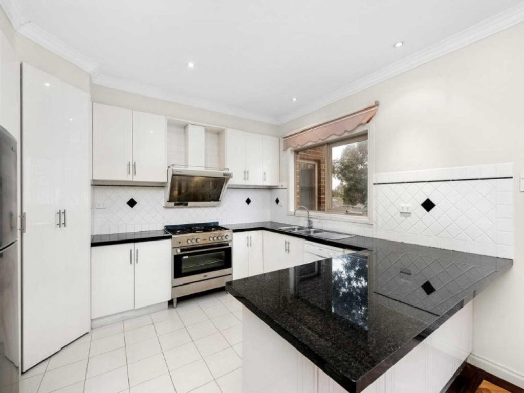 10 Thiele St, Doncaster, VIC 3108
