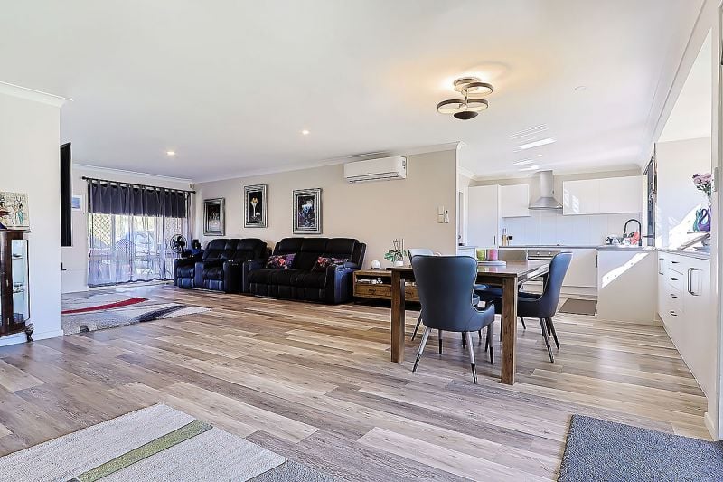 17 Kaiser Ct, Waterford West, QLD 4133