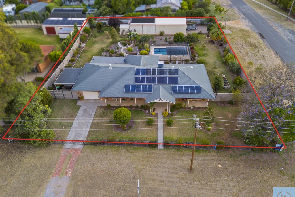40 Charlotte St, Tocumwal, NSW 2714